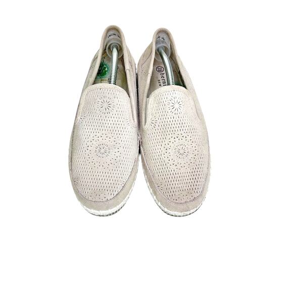 Bernie Mev. New York Light Grey White Slip On Suede Laser Cut Loafer Size 8 - Picture 7 of 7